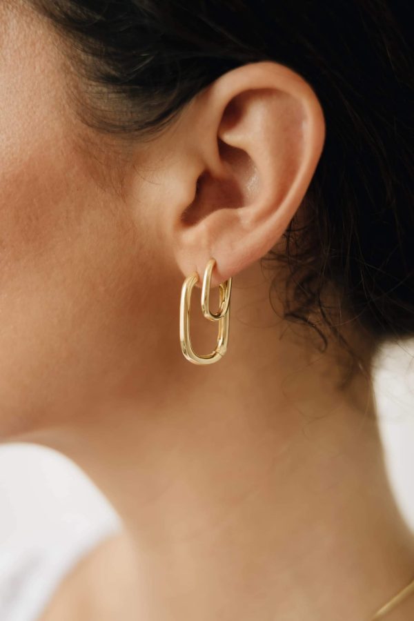 medium-oval-huggies-earrings-flawed-933_1920x
