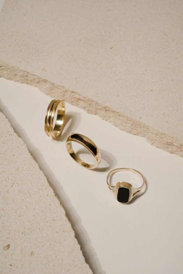 square-souvenir-ring-rings-flawed-185_1920x