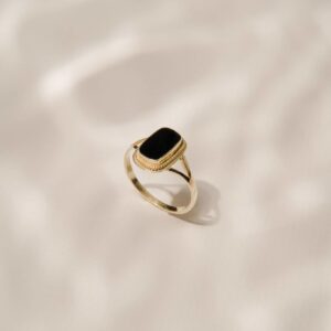 square-souvenir-ring-rings-flawed-678_1920x